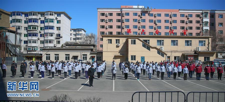 （社会）（19）全国性哀悼活动举行