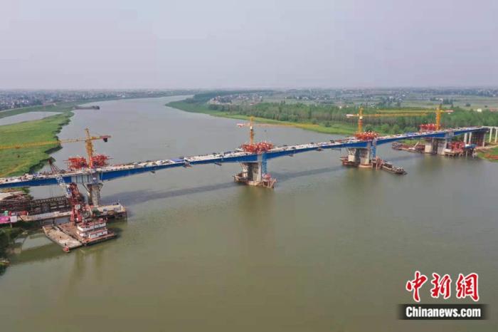 南阳湘江特大桥航拍图。平益高速公路公司供图