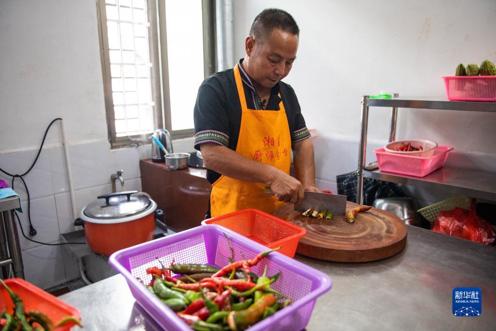 百舸争流竞湖湘——沿着总书记的足迹之湖南篇