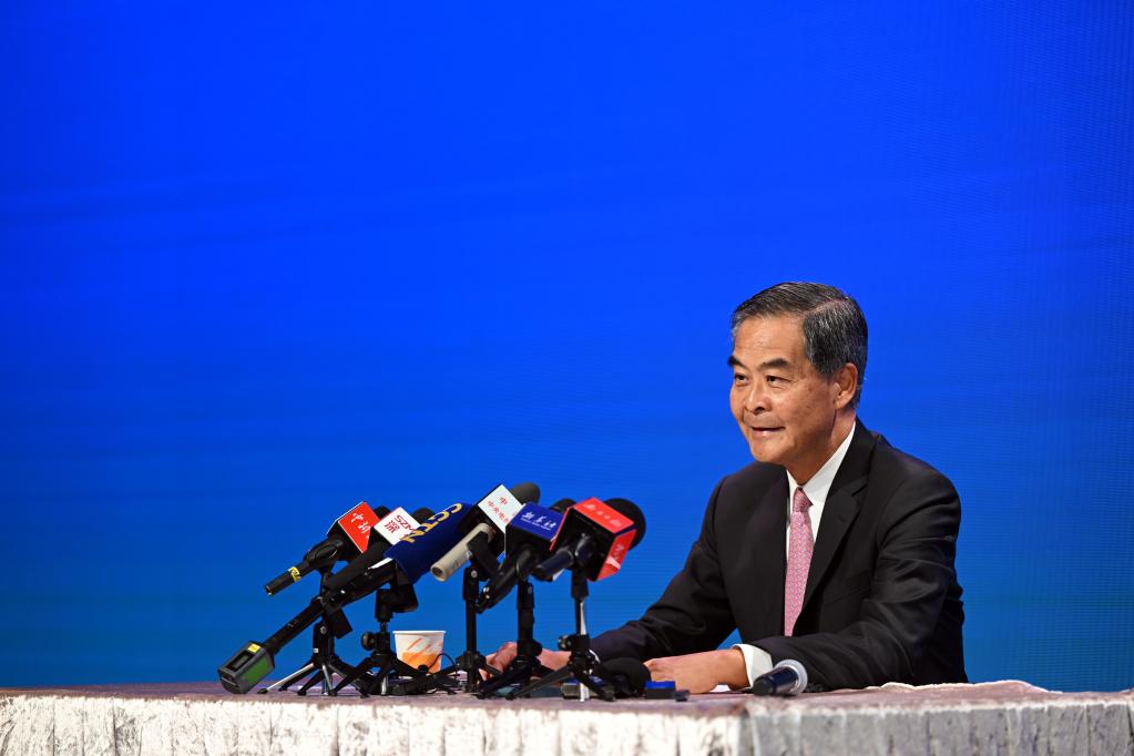 梁振英:“一国两制”是科学、可行、有生命力的