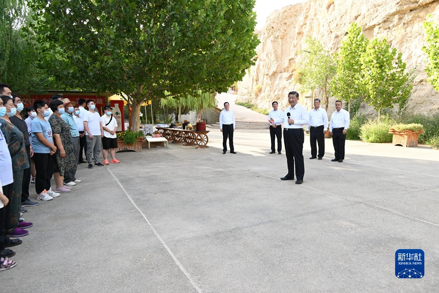 “我一直关心新疆的建设发展”——记习近平总书记在新疆考察