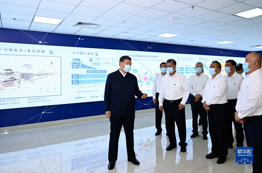 “我一直关心新疆的建设发展”——记习近平总书记在新疆考察