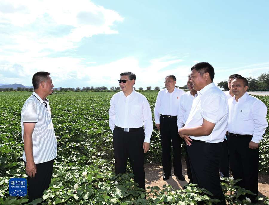 “我一直关心新疆的建设发展”——记习近平总书记在新疆考察