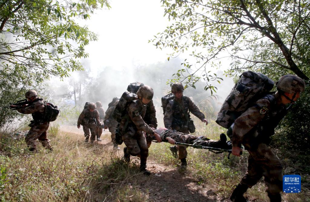 为实现中华民族伟大复兴提供战略支撑——在习近平强军思想指引下新时代国防和军队建设成就综述