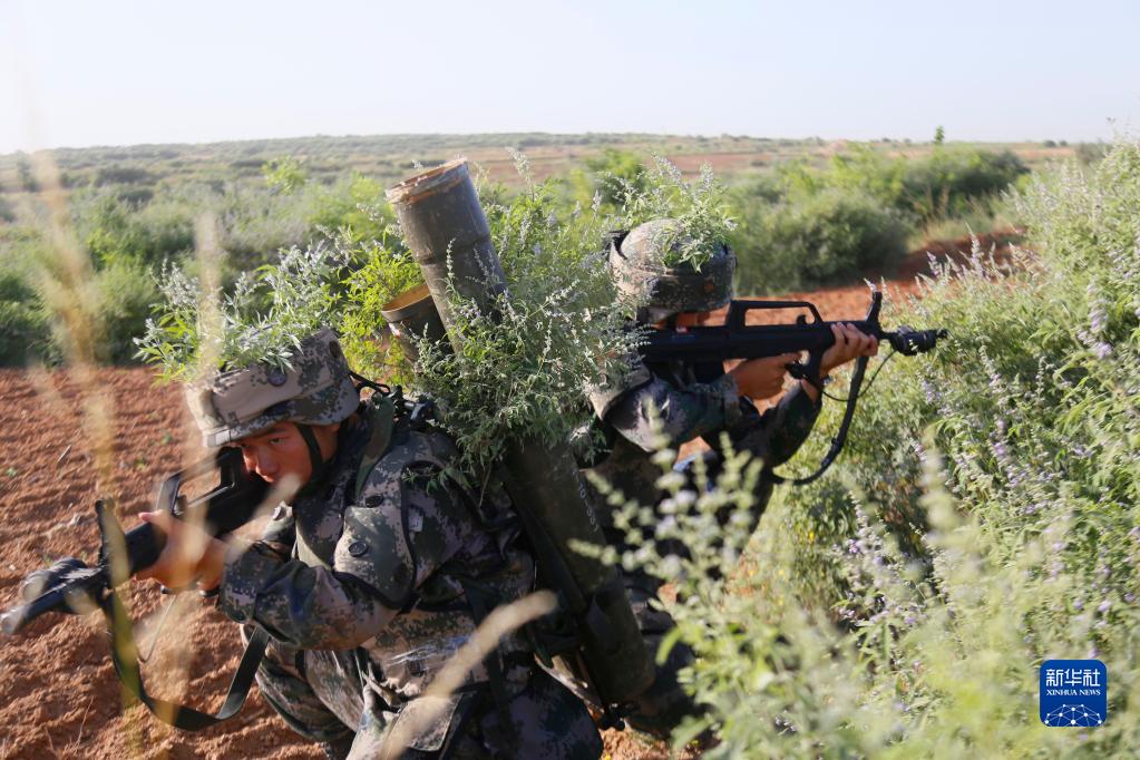 为实现中华民族伟大复兴提供战略支撑——在习近平强军思想指引下新时代国防和军队建设成就综述