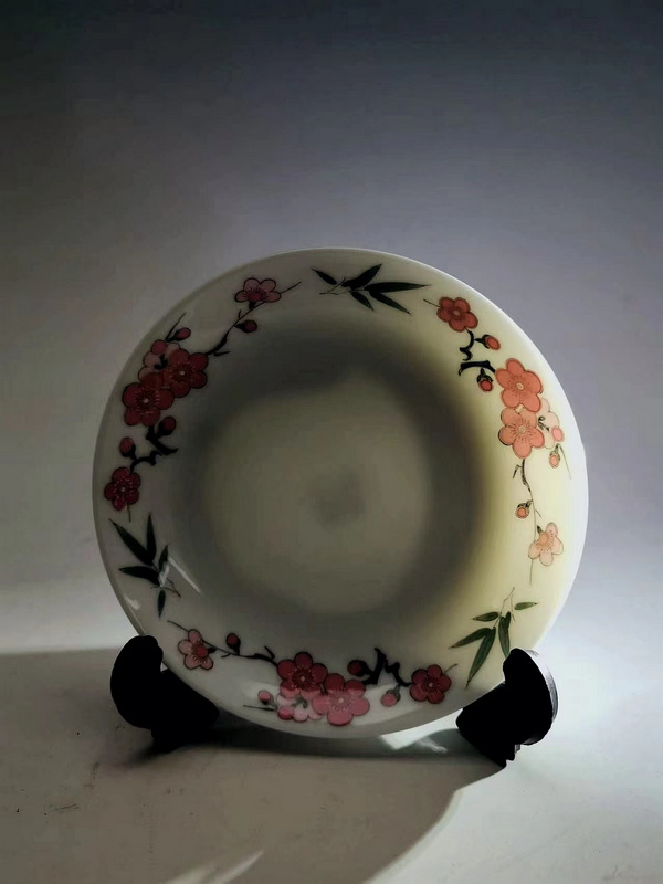 【观点】《傲雪红梅》中国当代最神秘的官窑瓷器釉下五彩瓷盘鉴赏