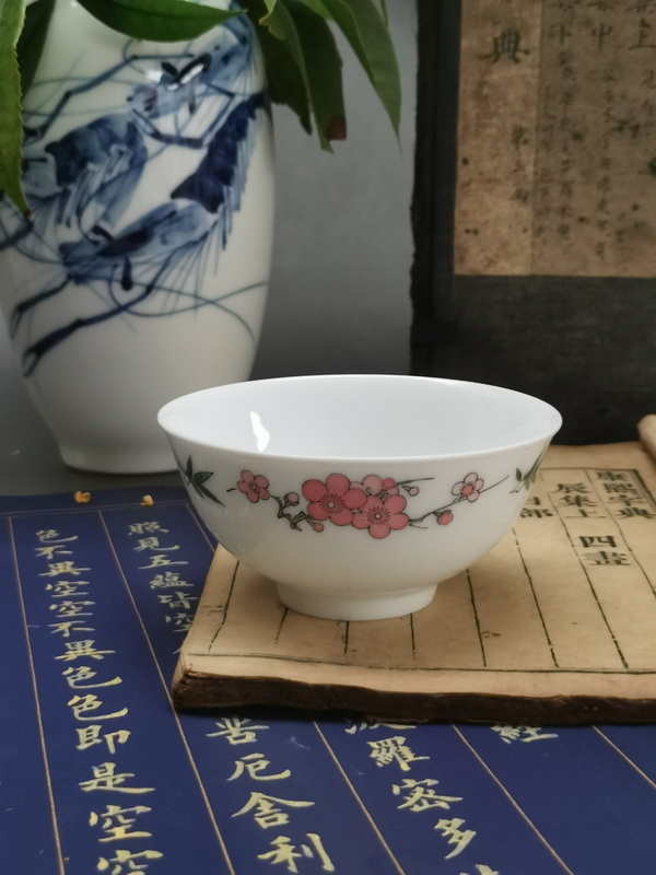 【观点】《傲雪红梅》中国当代最神秘的官窑瓷器釉下五彩瓷盘鉴赏