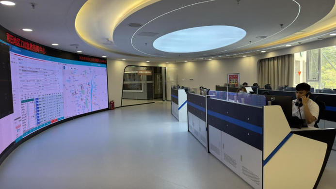 和田地区120急救指挥中心。人民网记者 焦磊摄